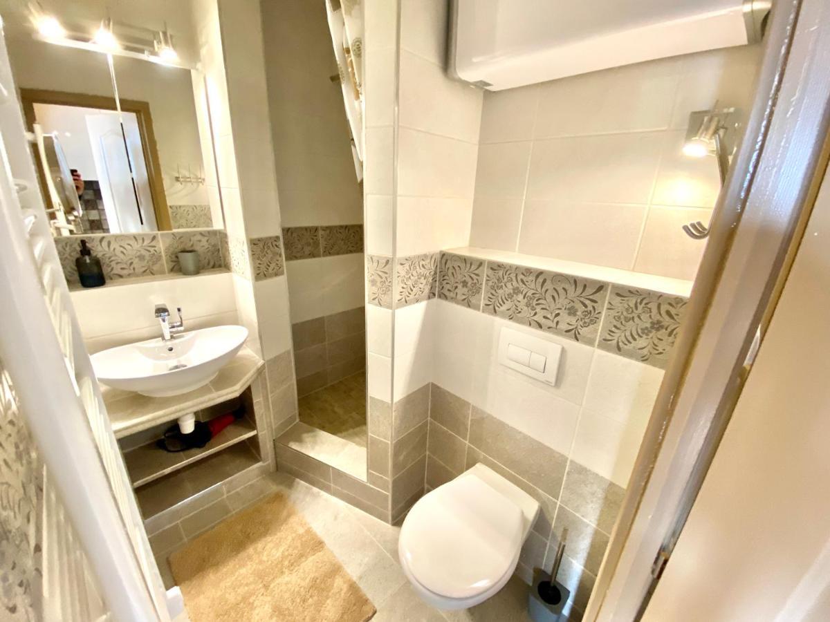 Aqua Blue Apartmanok - Siofok Ngoại thất bức ảnh