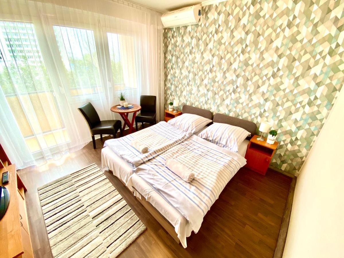 Aqua Blue Apartmanok - Siofok Ngoại thất bức ảnh