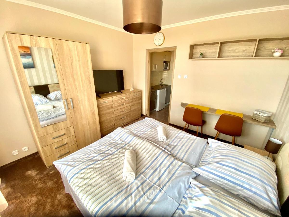 Aqua Blue Apartmanok - Siofok Ngoại thất bức ảnh