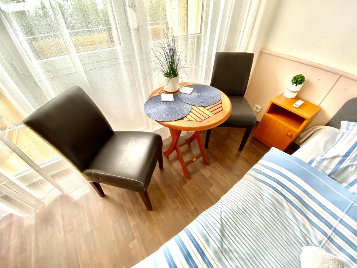 Aqua Blue Apartmanok - Siofok Ngoại thất bức ảnh