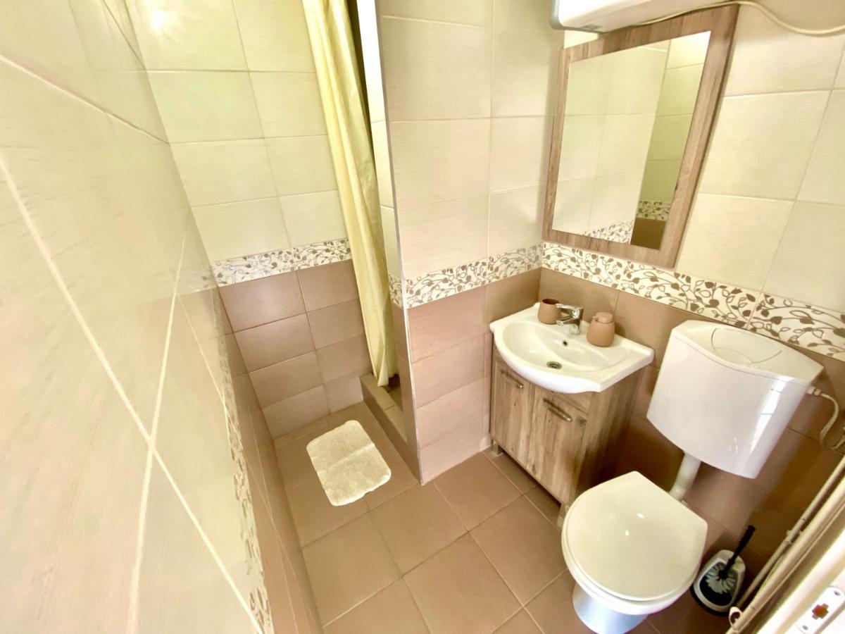 Aqua Blue Apartmanok - Siofok Ngoại thất bức ảnh