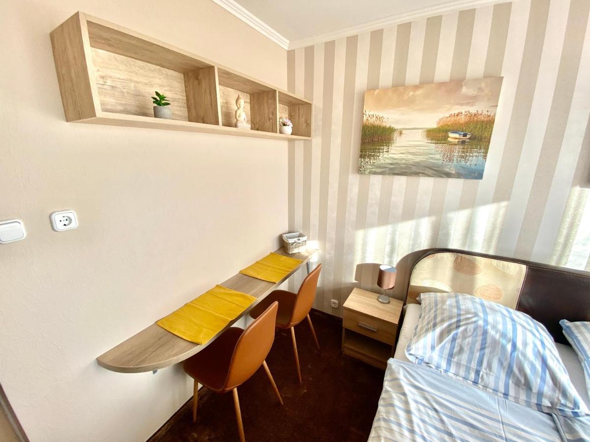 Aqua Blue Apartmanok - Siofok Ngoại thất bức ảnh